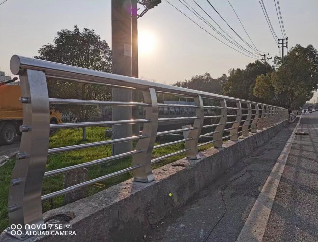 不銹鋼護(hù)欄